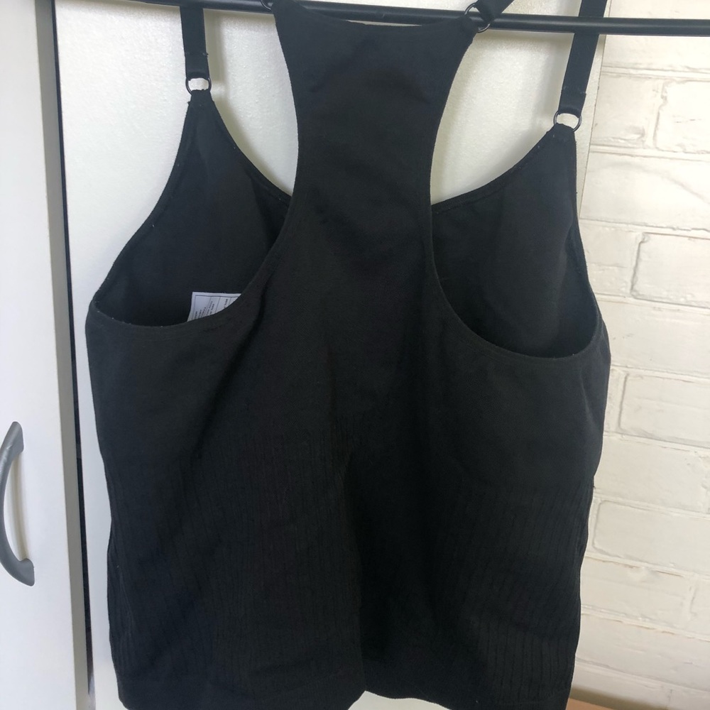 Nike dry fit crop top with bra lining, EUC, black, size L/axle